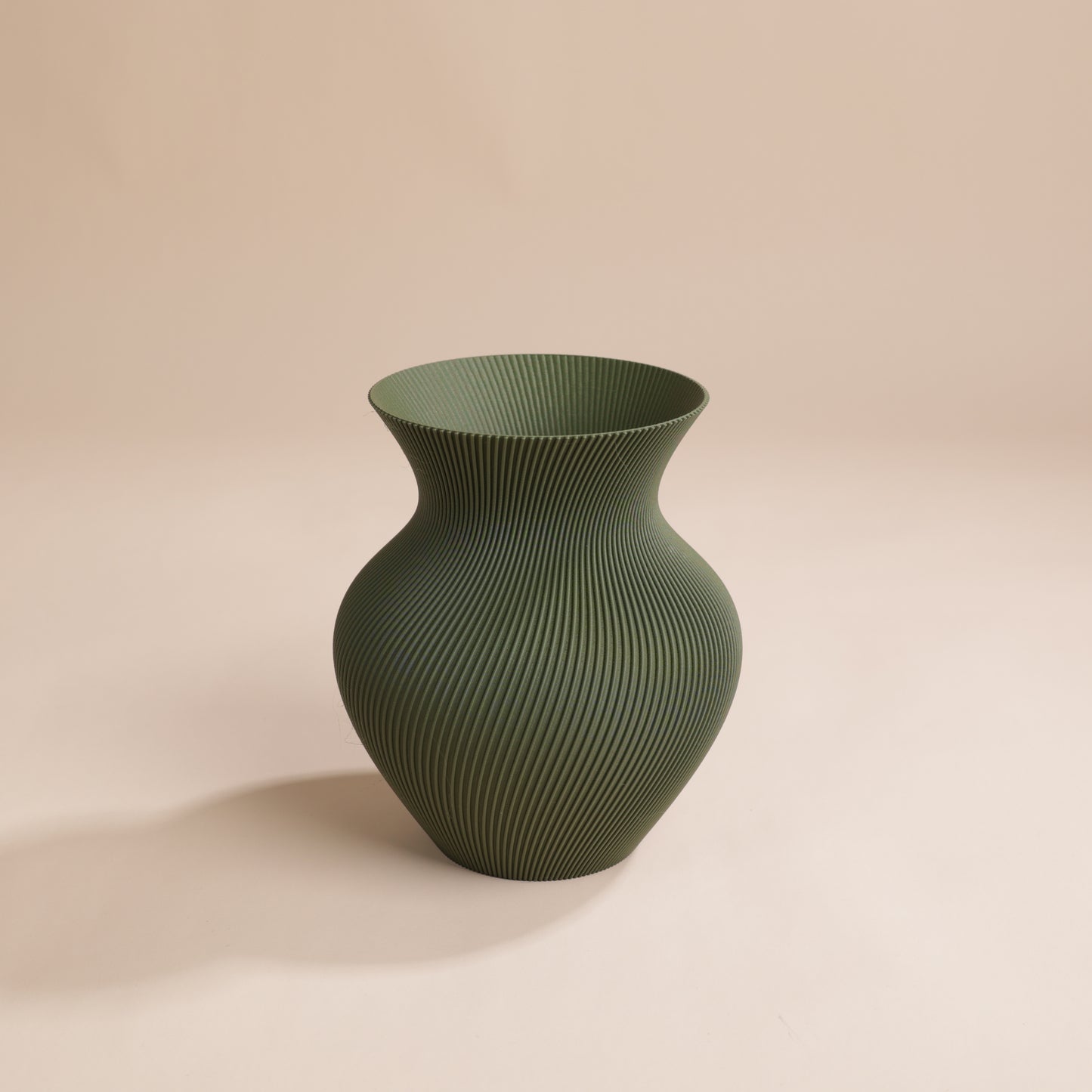 Vase arrondi rainuré en PLA recyclé – idéal pour bouquets modernes