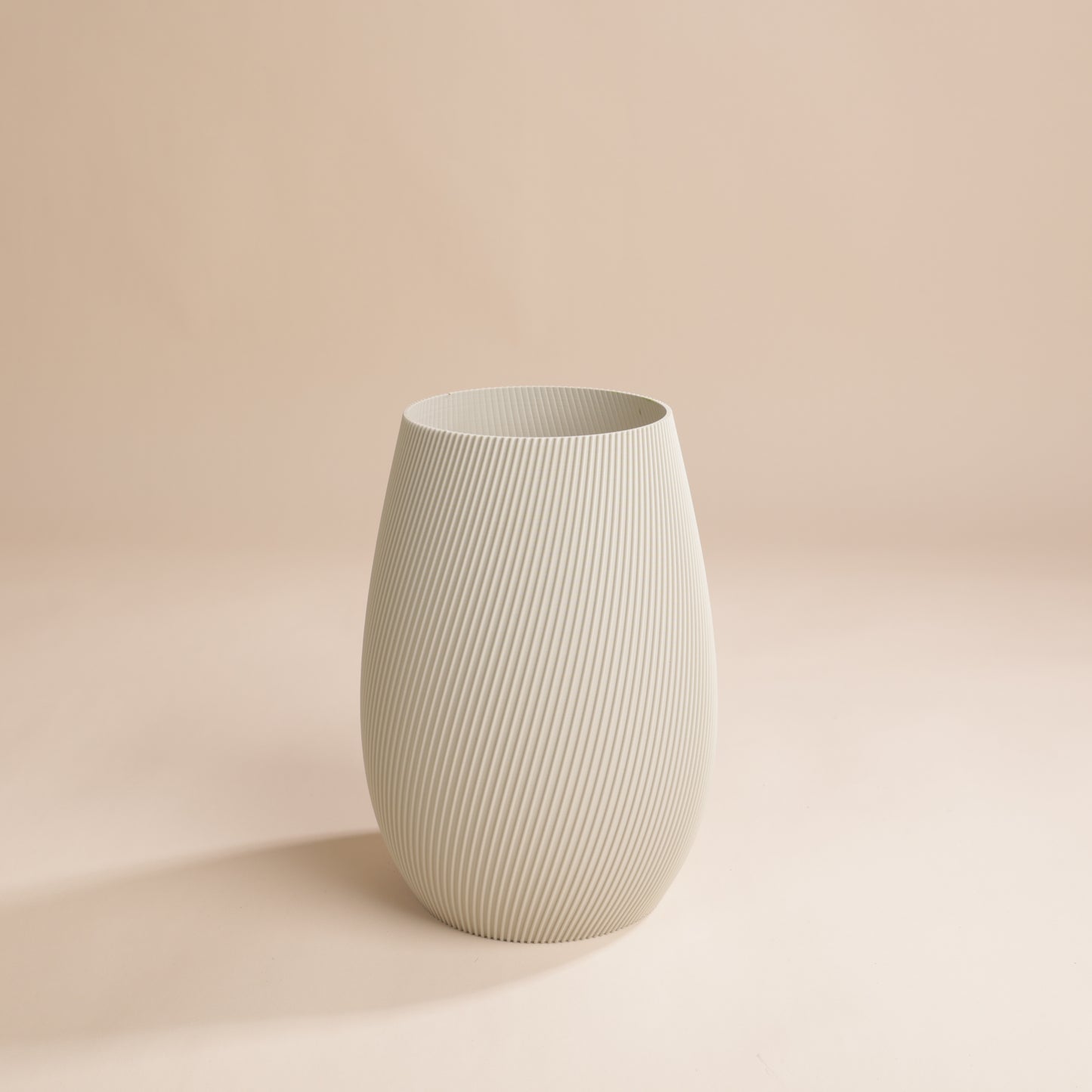 Vase écoresponsable Ø14,1 x H20 cm en bioplastique – design élégant et durable