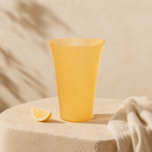 Vase Lumi Glow translucide en bioplastique PLA.