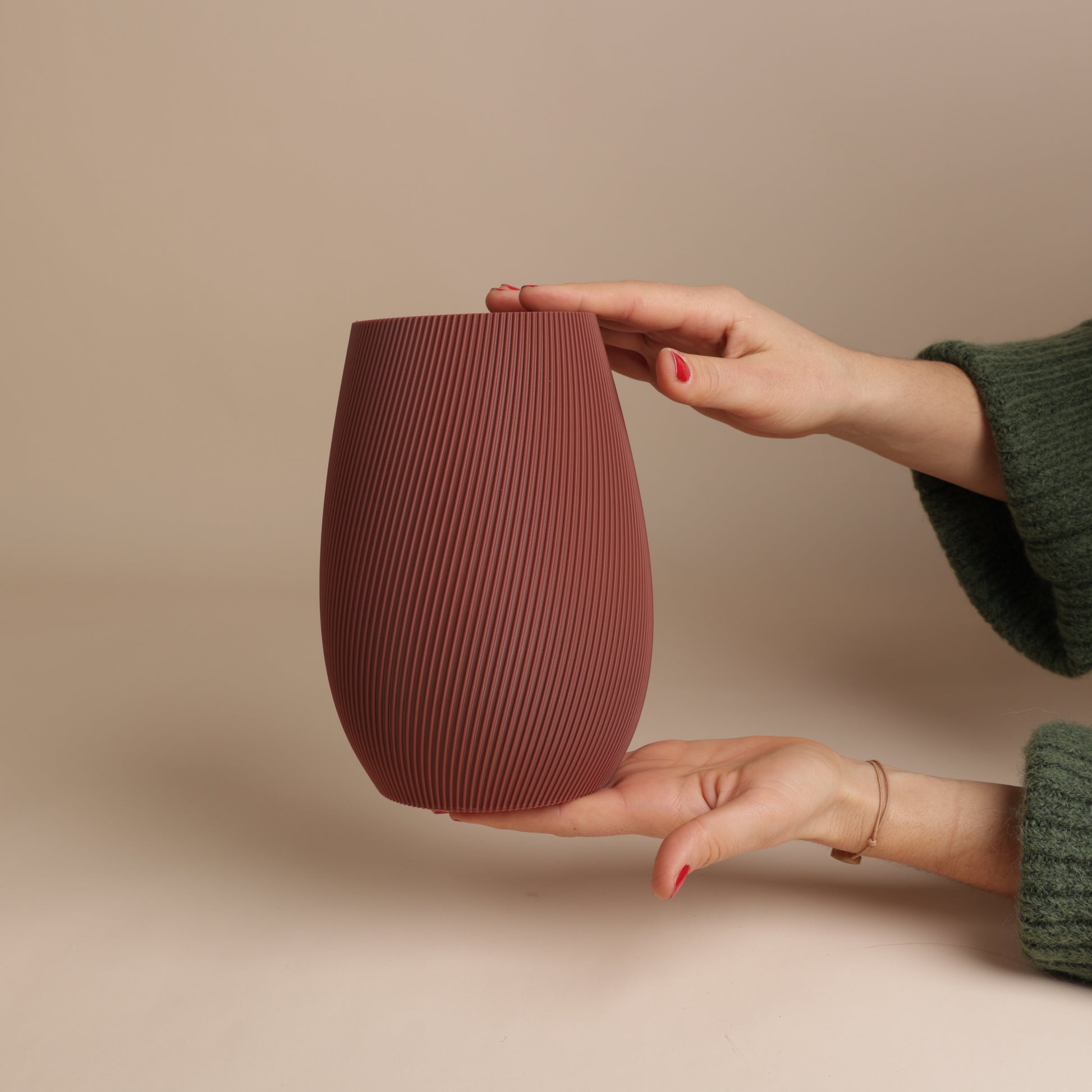Vase écoresponsable Ø14,1 x H20 cm en bioplastique – design élégant et durable