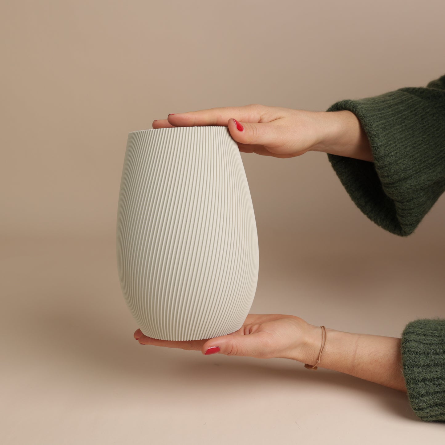 Vase écoresponsable Ø14,1 x H20 cm en bioplastique – design élégant et durable
